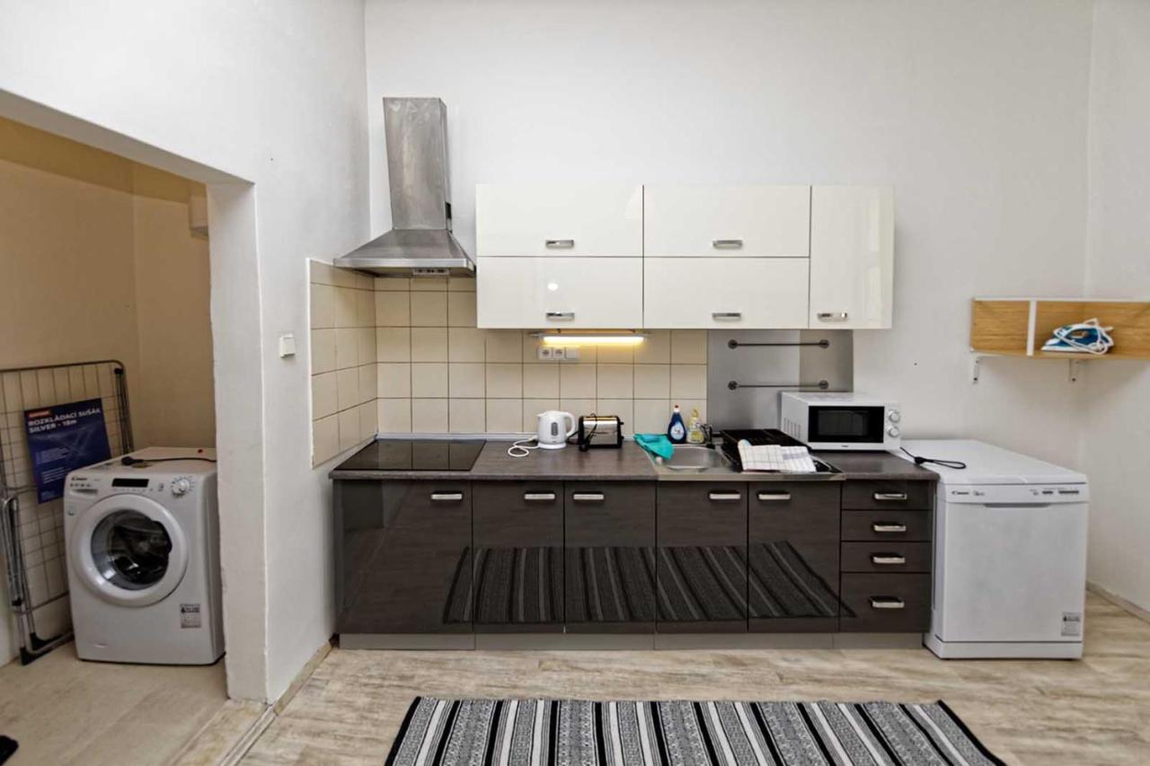 Peter'S Tower Apartments Prag Dış mekan fotoğraf