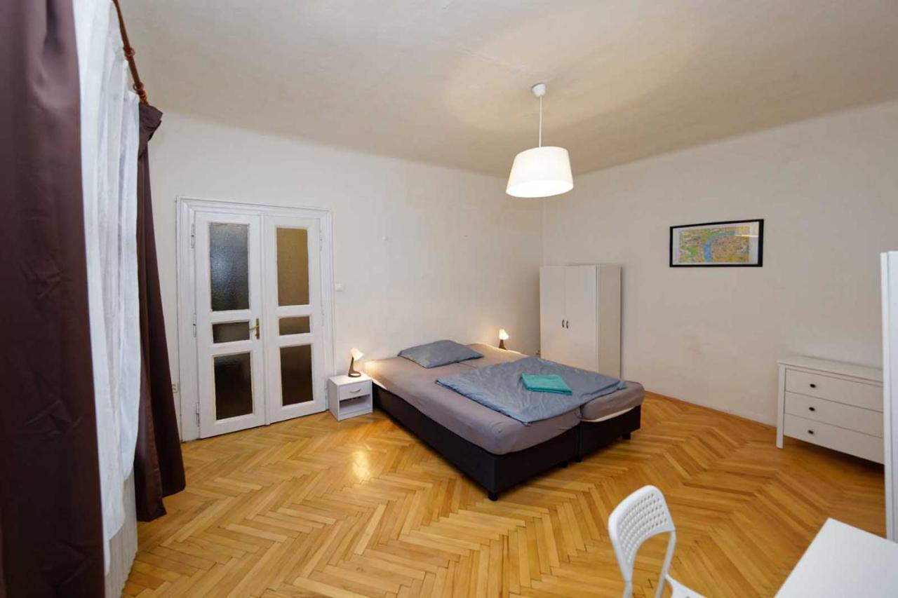 Peter'S Tower Apartments Prag Dış mekan fotoğraf