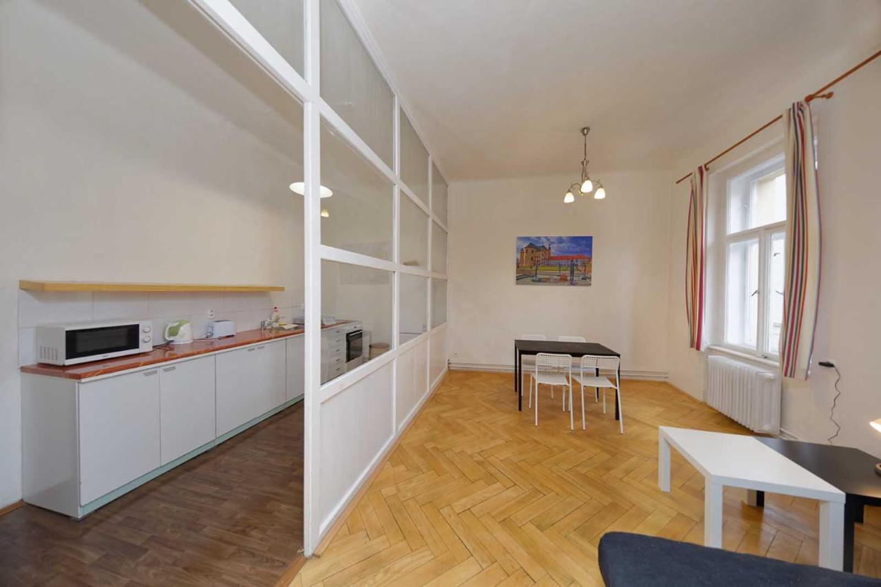 Peter'S Tower Apartments Prag Dış mekan fotoğraf