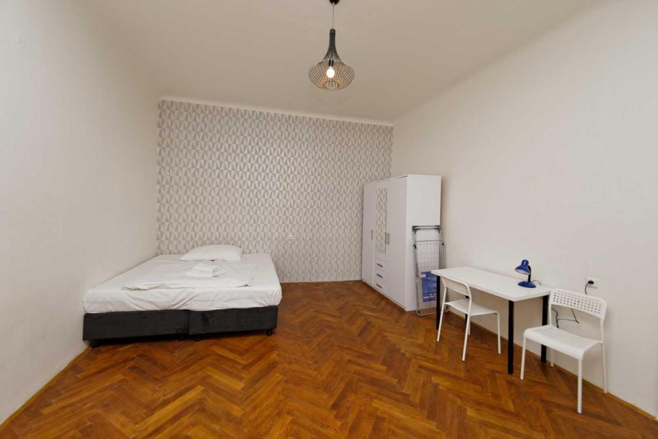 Peter'S Tower Apartments Prag Dış mekan fotoğraf